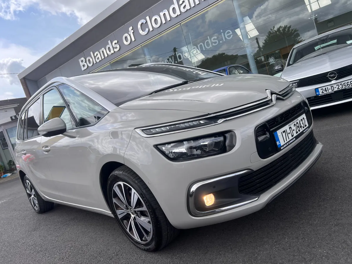 Superb Value 7 Seat High Spec Low Kms Very Clean 2 - Image 1