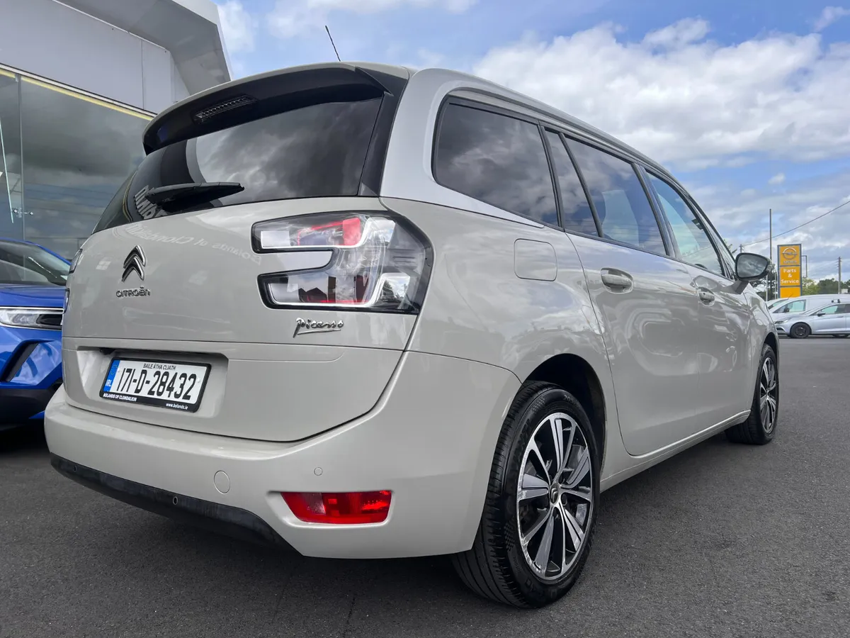Superb Value 7 Seat High Spec Low Kms Very Clean 2 - Image 2