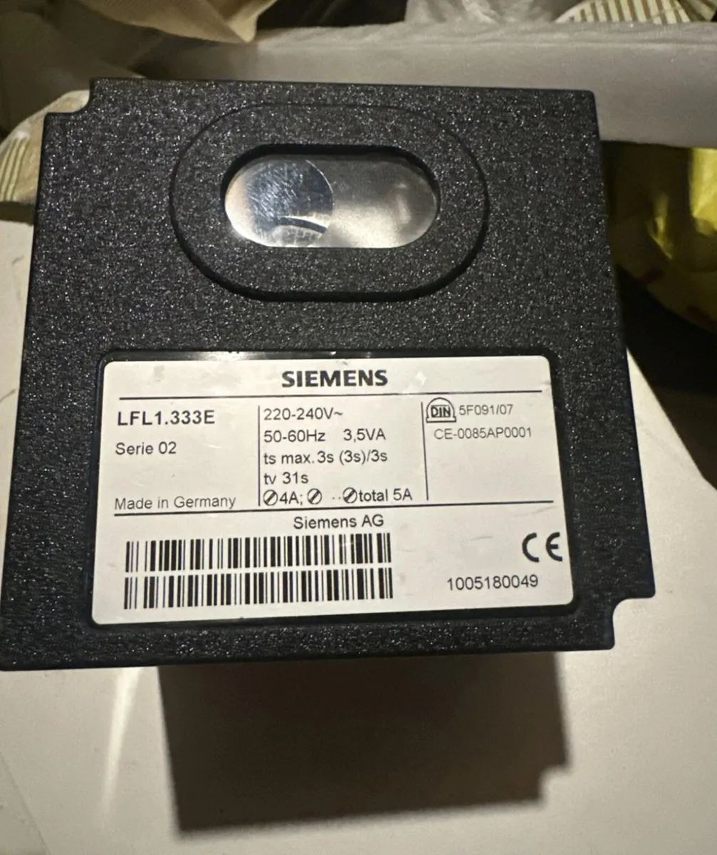 SIEMENS LFL1.333-230V Control Box