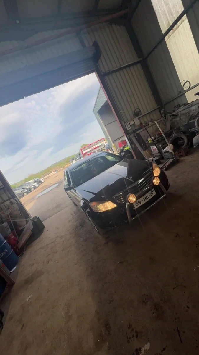 09 Mercedes W204 C Class *Parts* or *Full* - Image 1