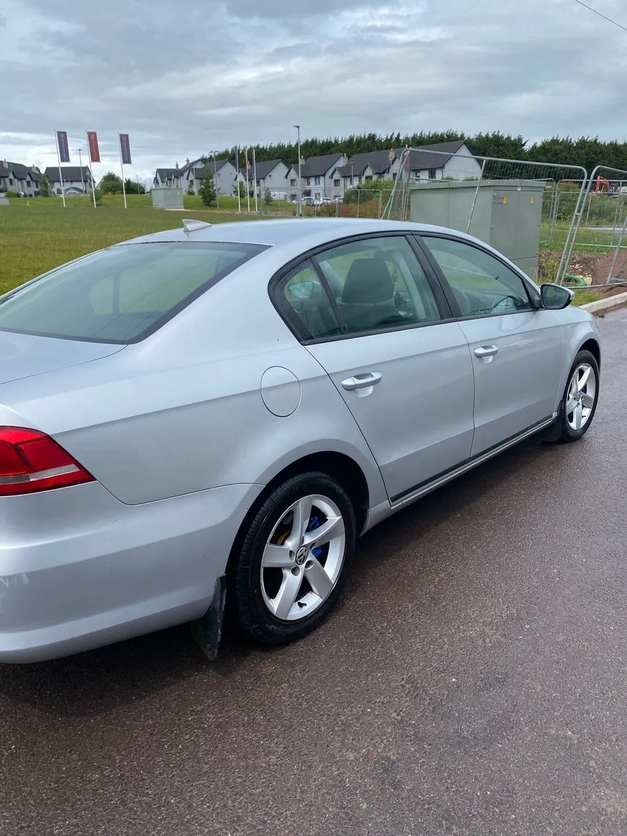 VW Passat 1.6 Tdi - Image 2