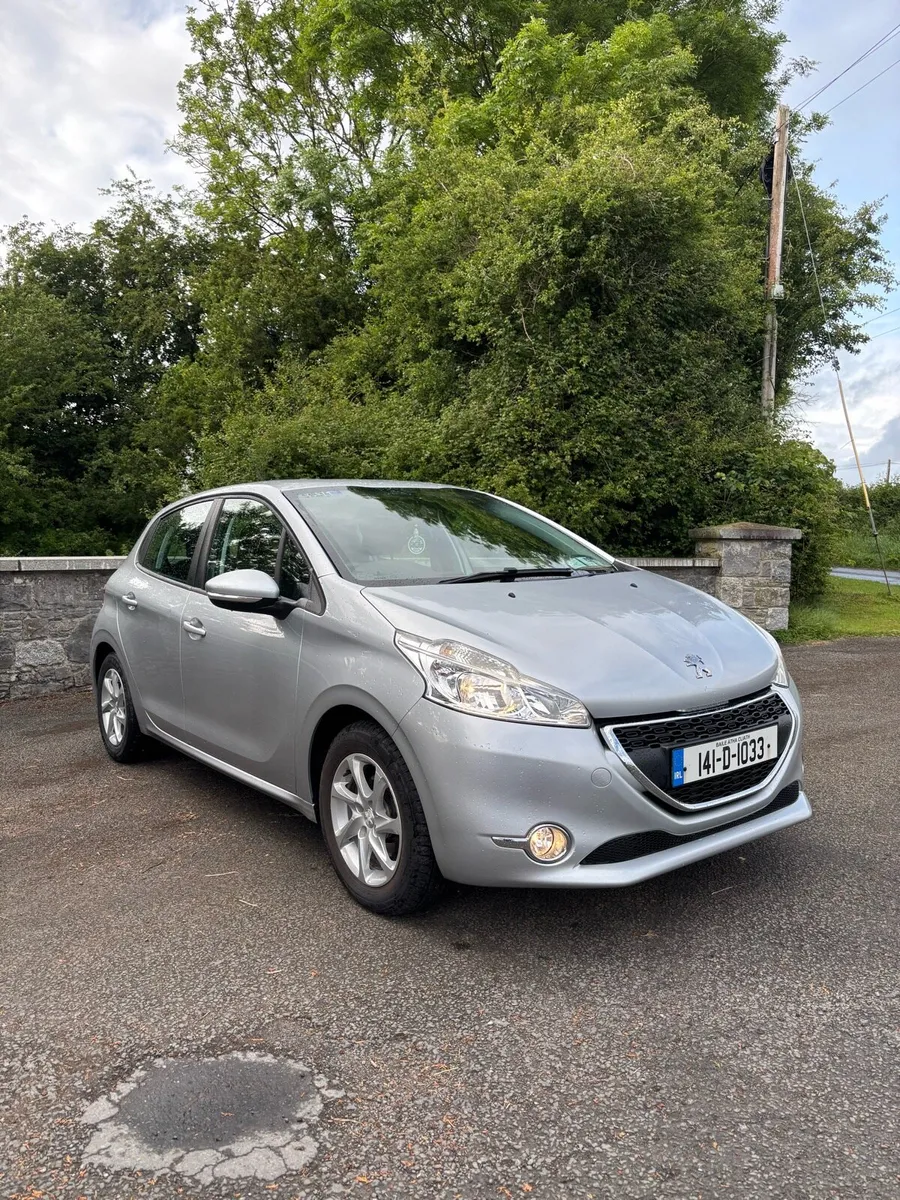 2014 Peugeot 208 Automatic 1.4 Diesel - Image 1