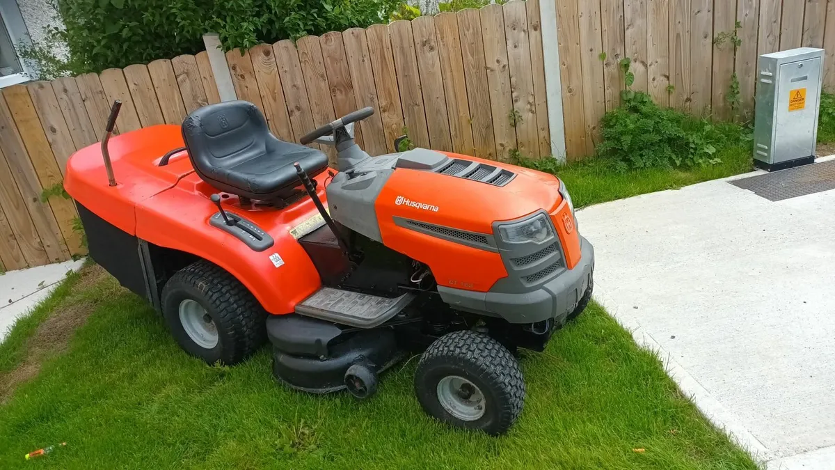 HUSQVARNA RIDE ON LAWNMOWER - Image 1