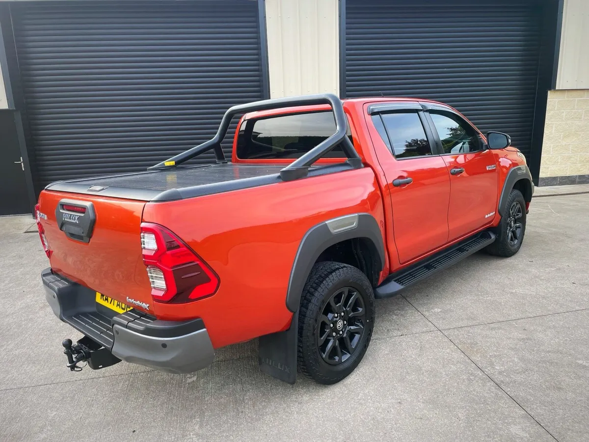 212 2021 TOYOTA HILUX 2.8 INVINCIBLE X AUTO - Image 4