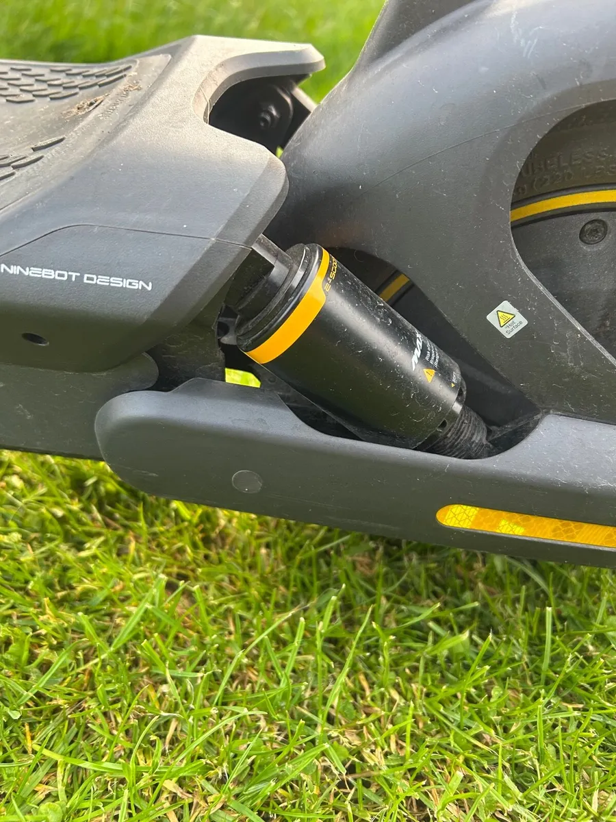 Scooter • Ninebot G2 MAX with premium suspension • - Image 2