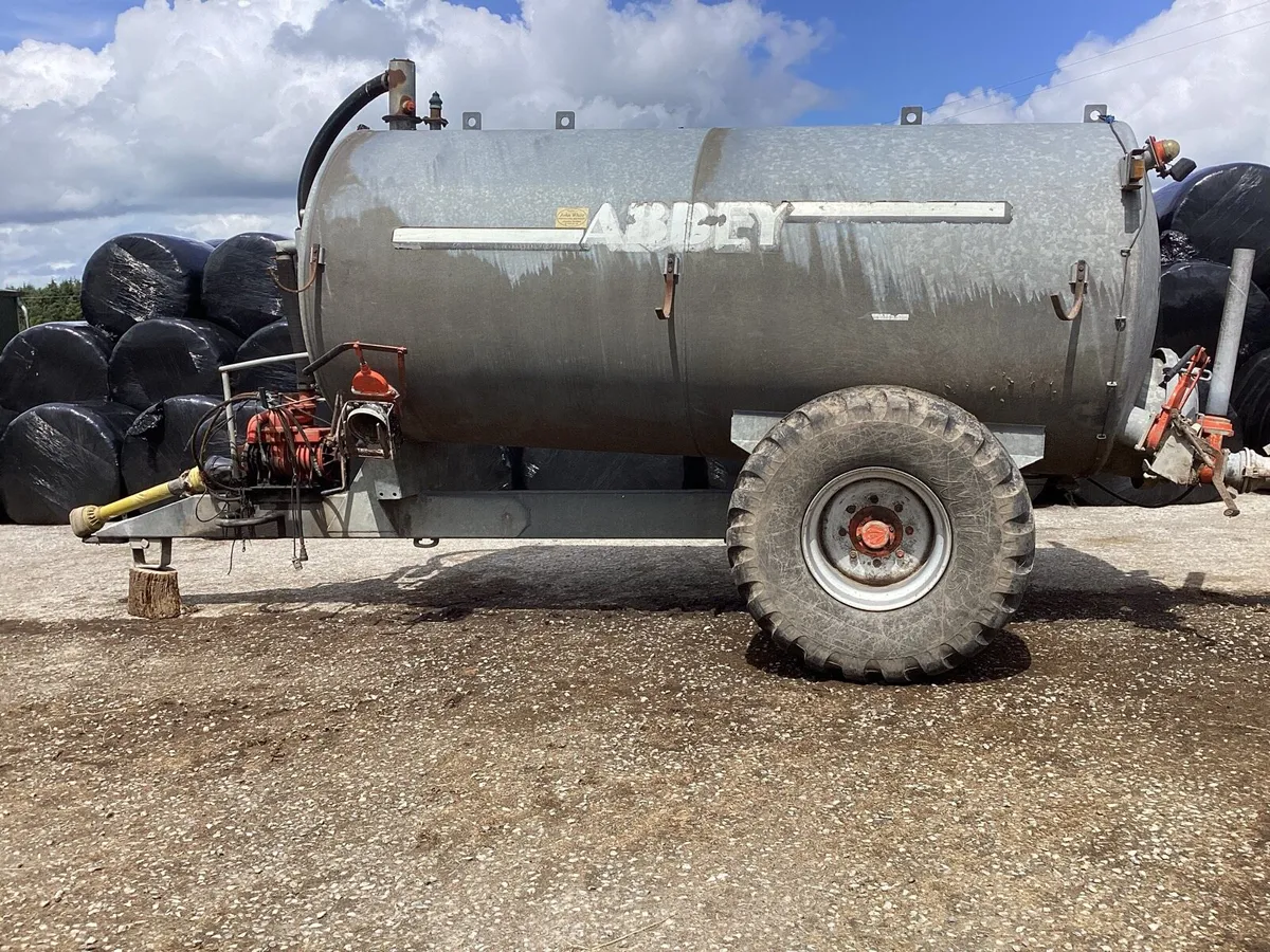 Abbey 2000 Gal Galvanised Slurry tank - Image 4