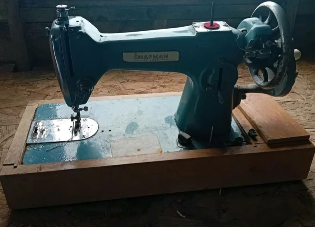 Sewing machine - Image 3