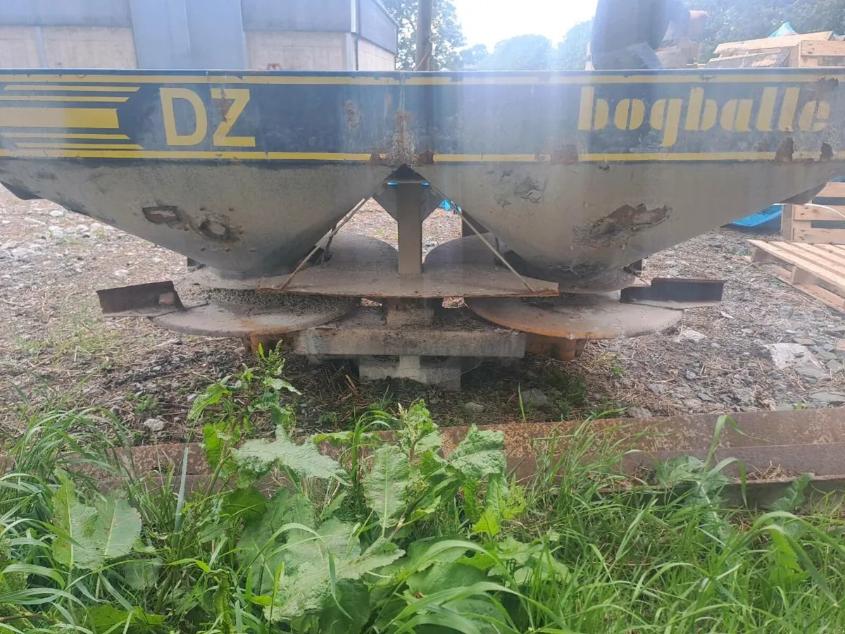 Bogballe fertiliser spreader - Image 1