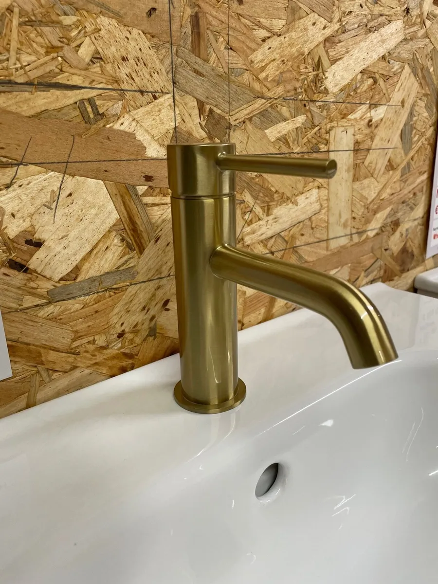 HIB Atlas Mono Basin Mixer - Brushed Brass
