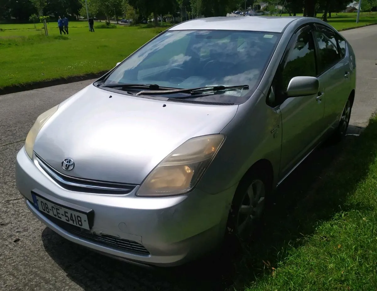 Toyota Prius 1.5 Hybrid - Image 2