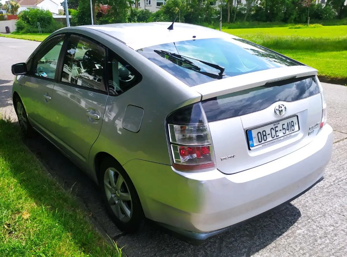 Toyota Prius 1.5 Hybrid - Image 3