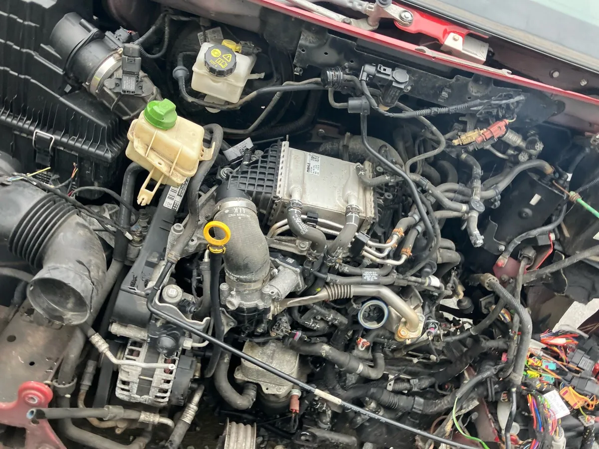 2019 vw Transporter Engine - Image 2
