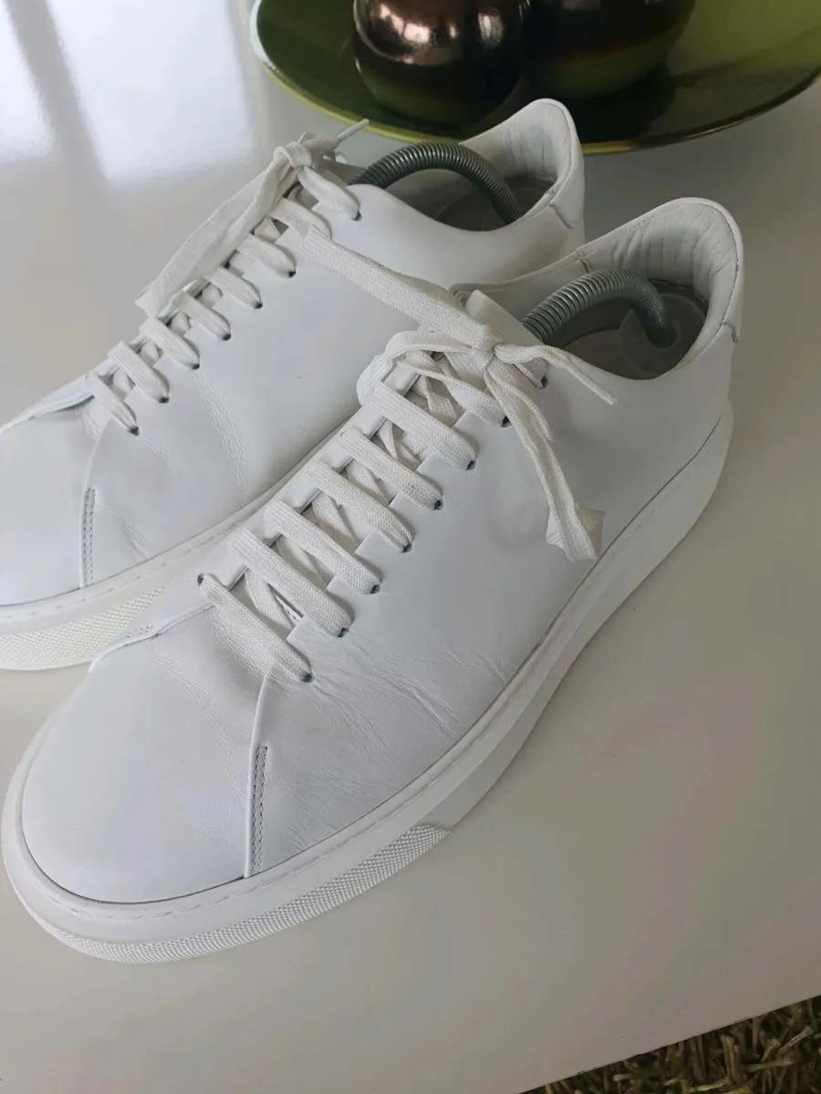 Mens trainers - Image 1