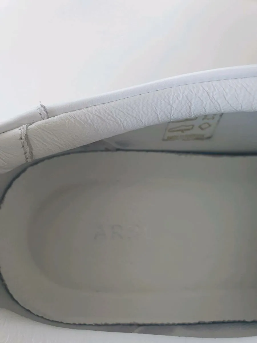 Mens trainers - Image 3
