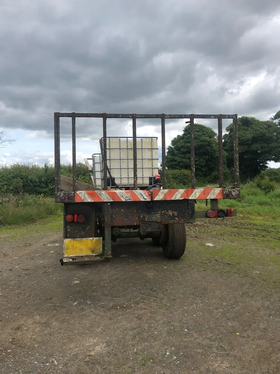 Bale trailer - Image 2
