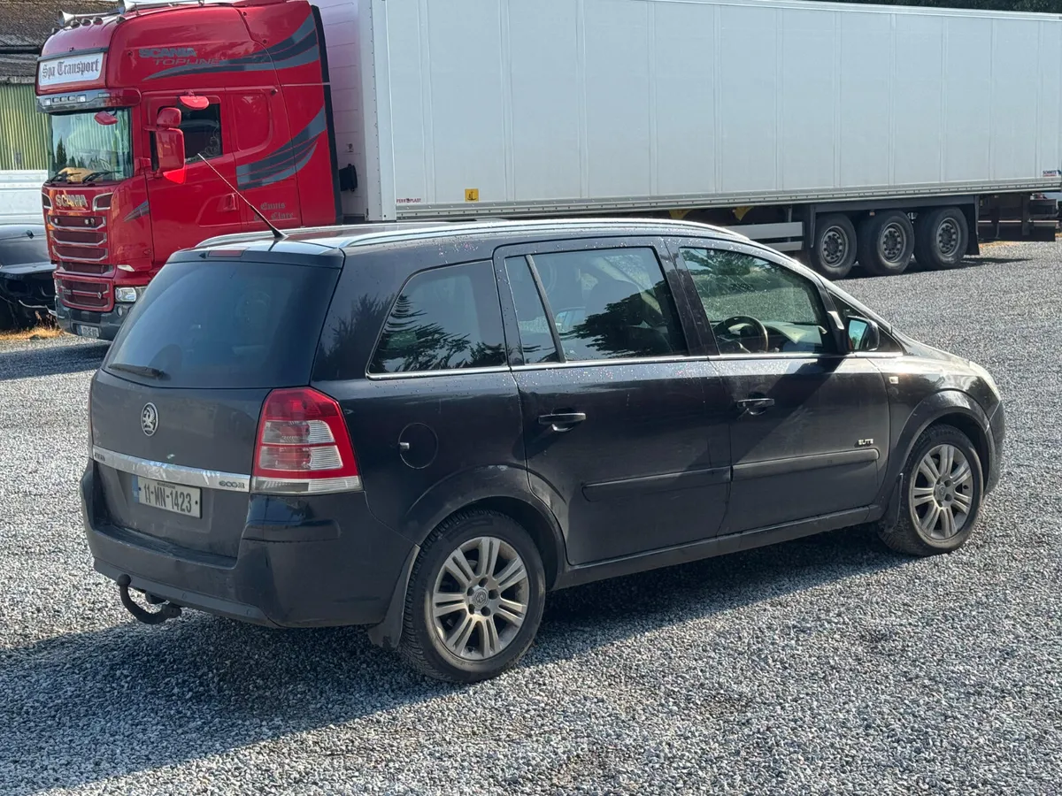 Vauxhall Zafira 2011 DRIVES LIKE NEW, - Image 3