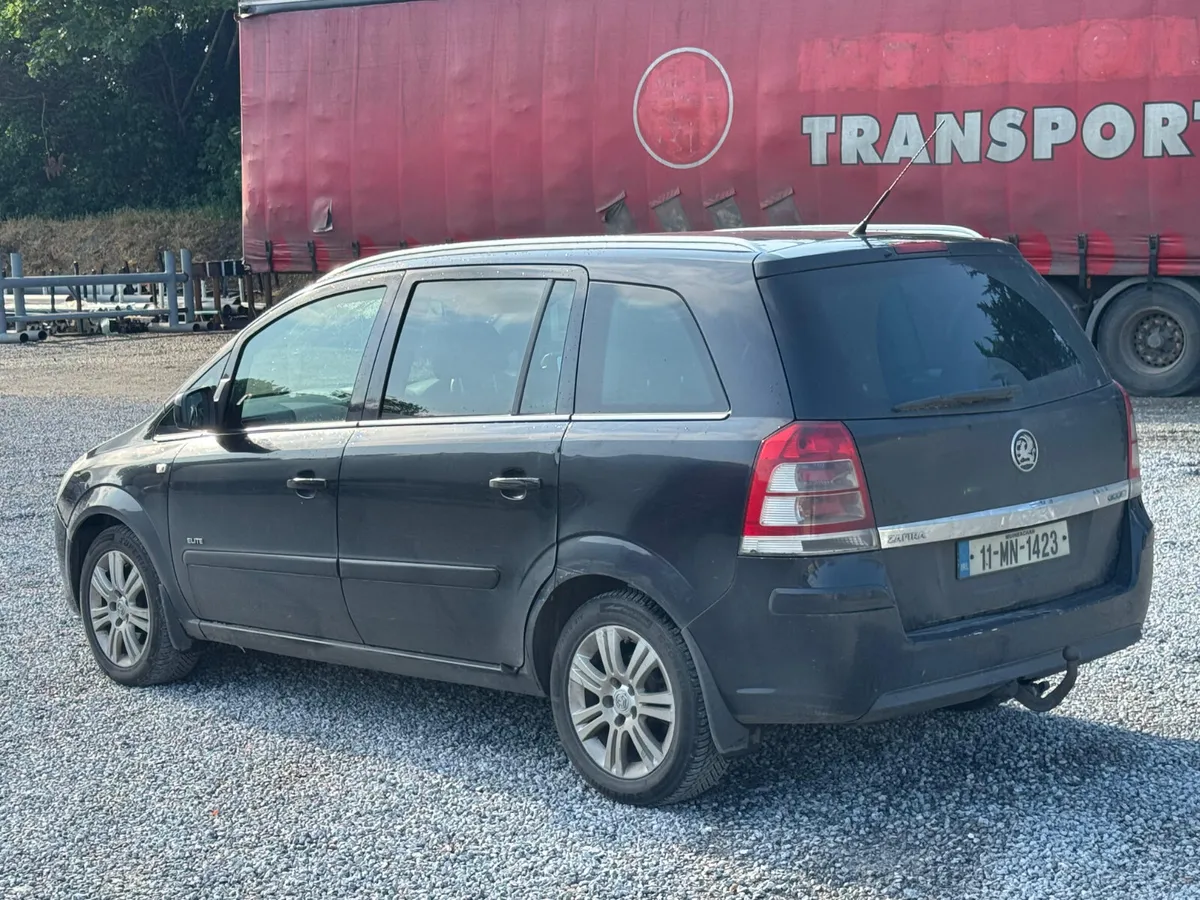 Vauxhall Zafira 2011 DRIVES LIKE NEW, - Image 4