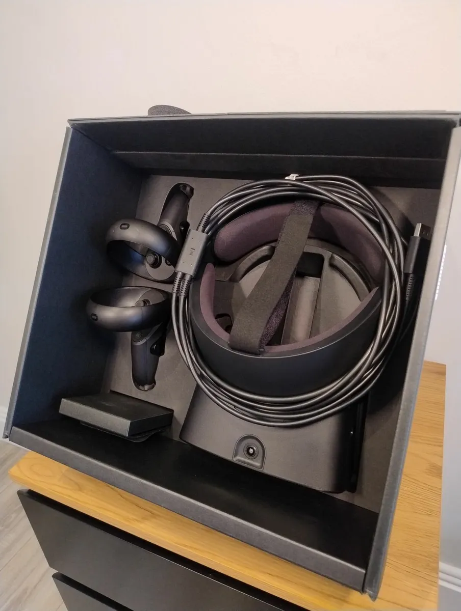 Oculus Rift S VR Headset – Clean & Complete - Image 4