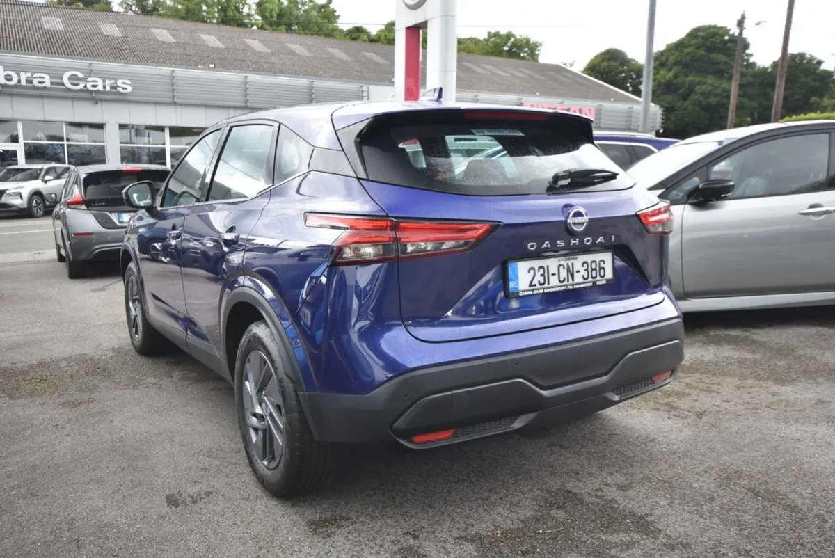 Nissan QASHQAI 1.3 PET Mild Hybrid SV - Image 4