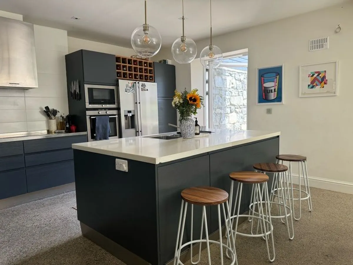 Luxury kitchen with High end appliances for sale - Image 1