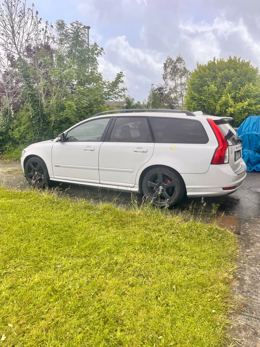 Volvo V50 1.6D R-Design - Image 1