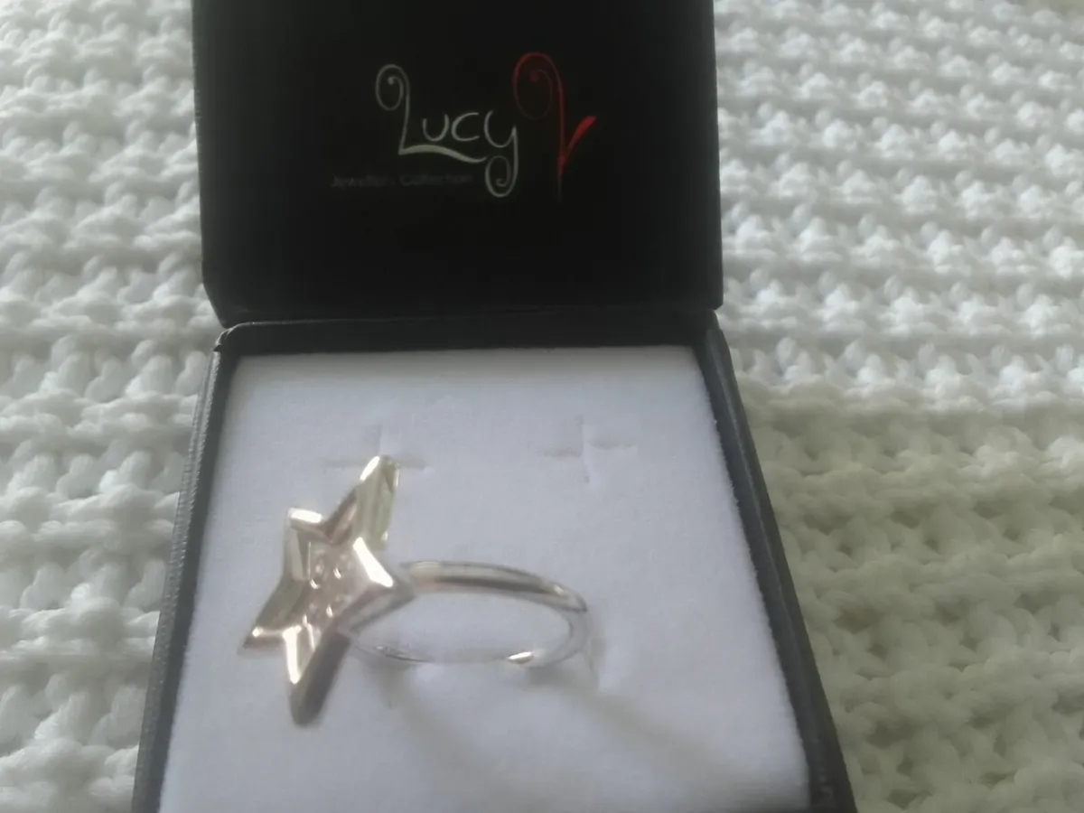 STERLING SILVER LUCY Q STAR RING SIZE N NEW - Image 4
