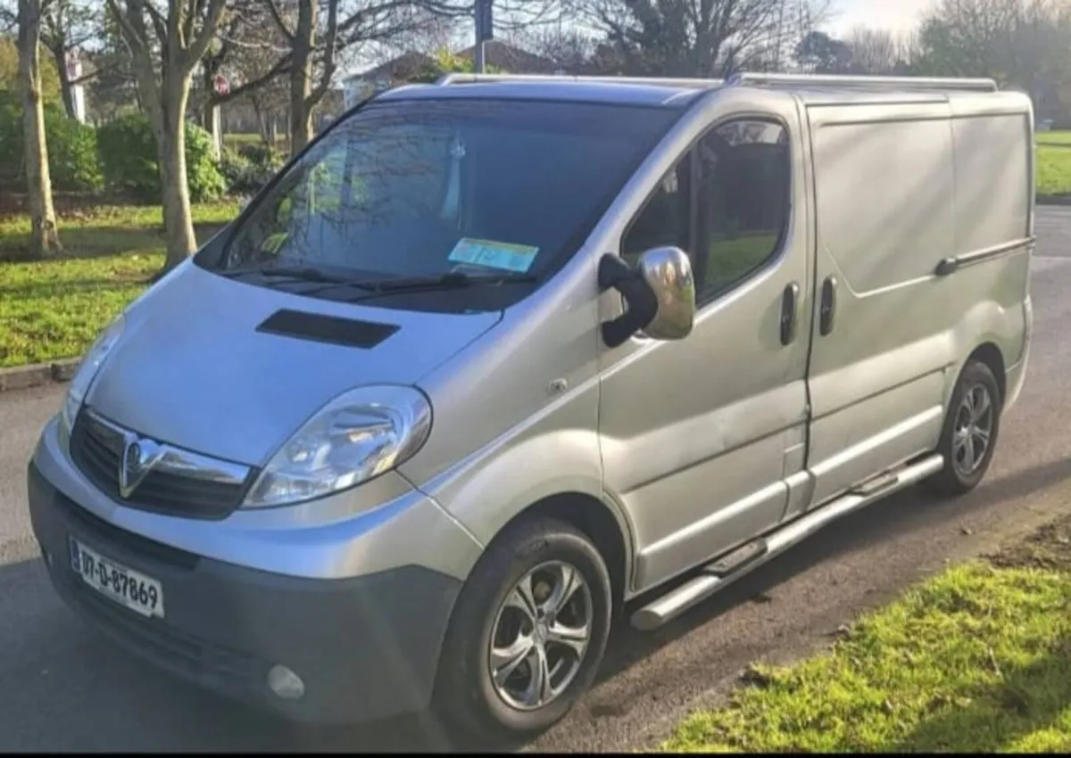 07 Vauxhall VIVARO 2.0TD Sportive 2700 SWB 2.0 CDT - Image 1
