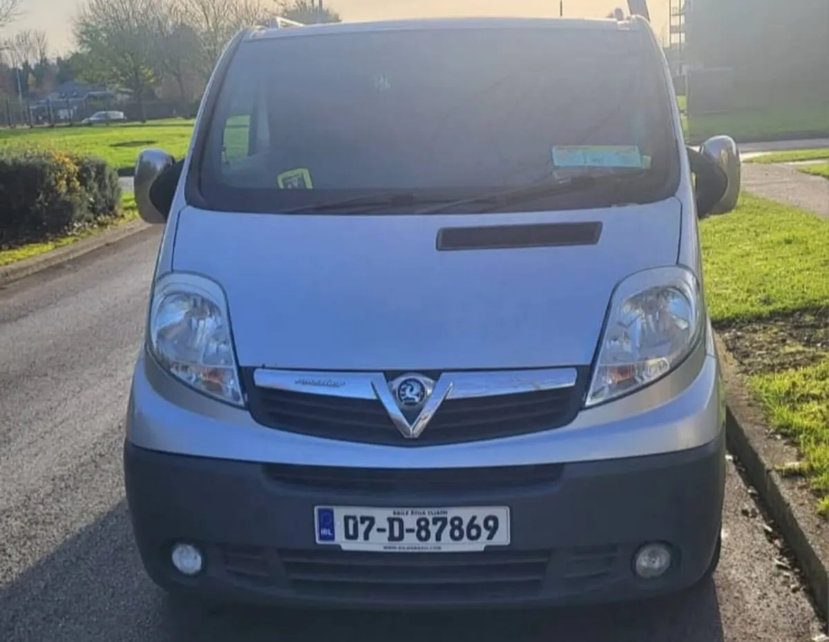 07 Vauxhall VIVARO 2.0TD Sportive 2700 SWB 2.0 CDT - Image 3