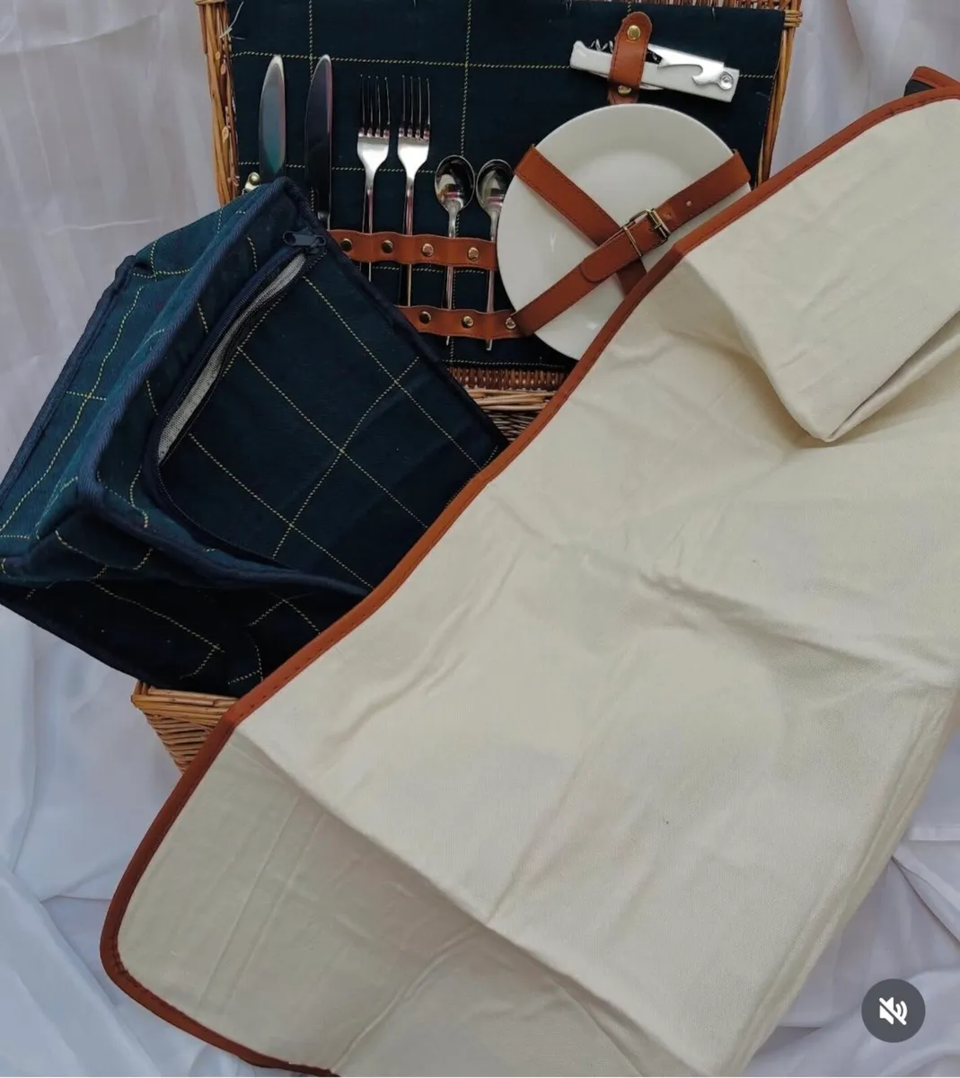 Picnic basket - Image 3