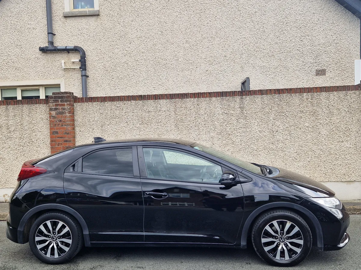 Honda Civic 1.6d Executive, 1 owner, v. low kms - Image 3