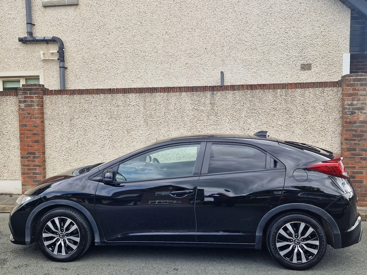 Honda Civic 1.6d Executive, 1 owner, v. low kms - Image 4