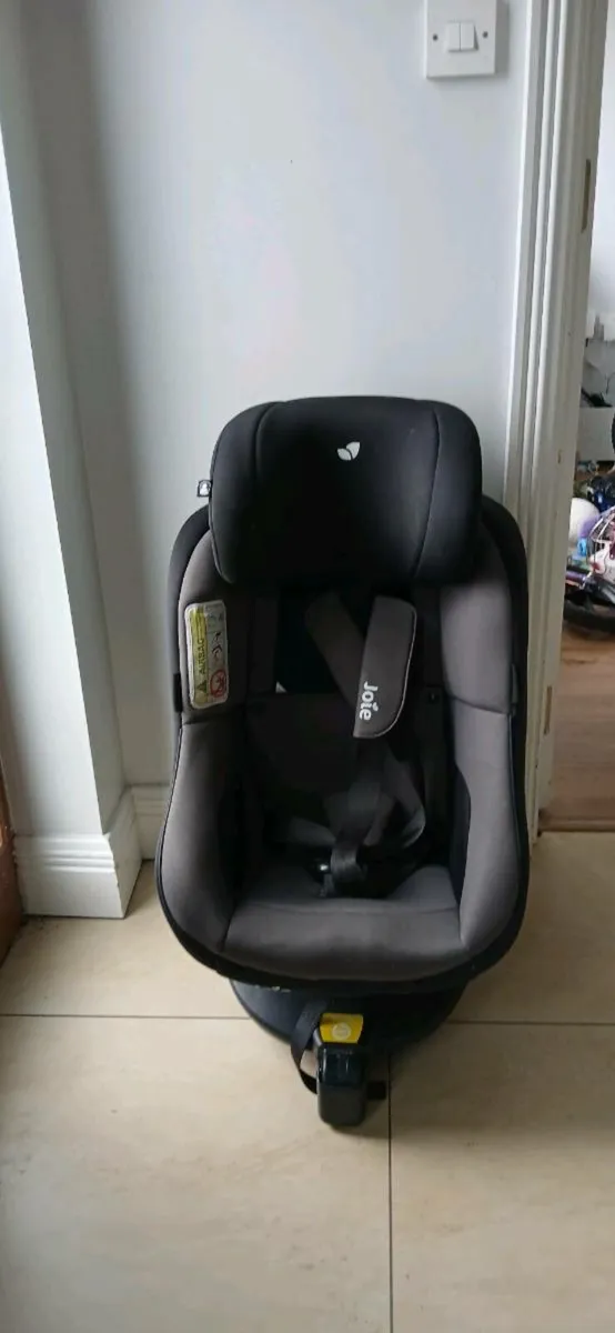 Car Seat - Image 1