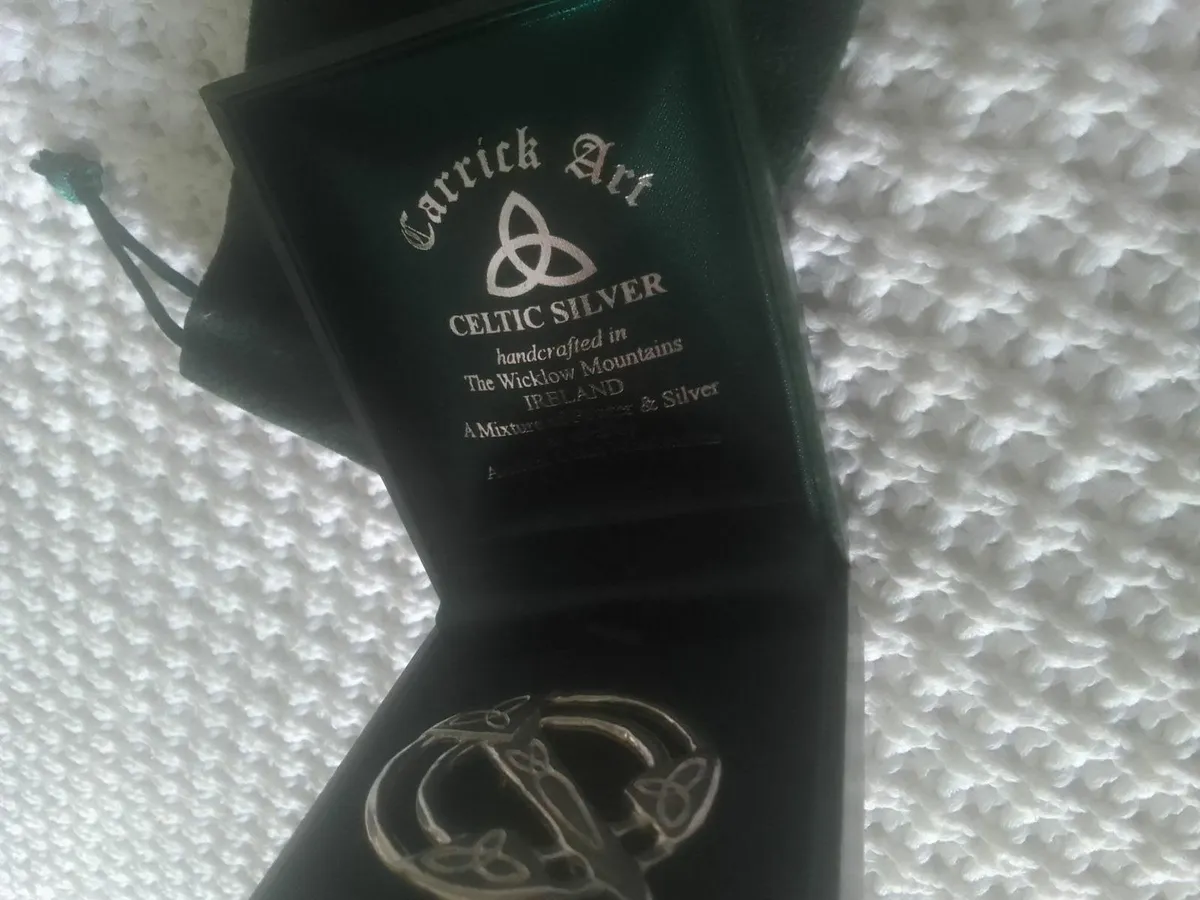CELTIC SILVER PEWTER TARA BROOCH NEW IN BOX - Image 4