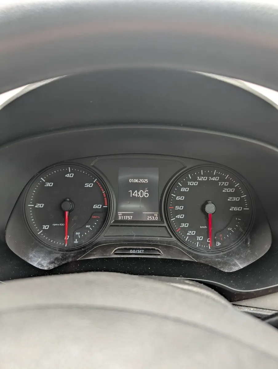 SEAT Leon 2014 - Image 2