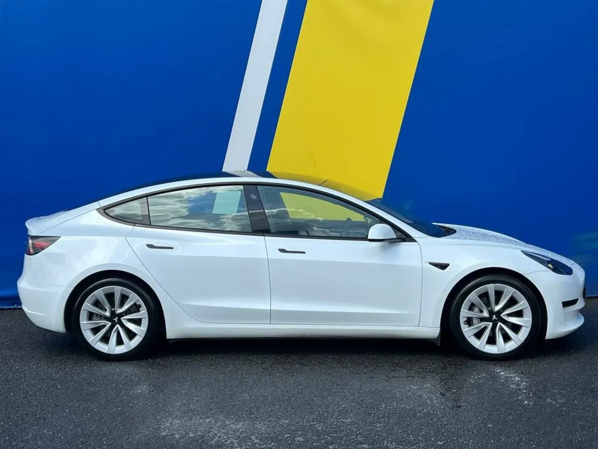 Tesla Model 3 STANDARD RANGE + // TESLA AUTOPILOT - Image 3