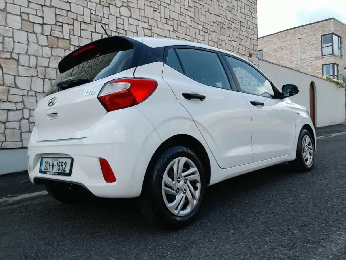 Hyundai i10 Classic 5DR - Image 3
