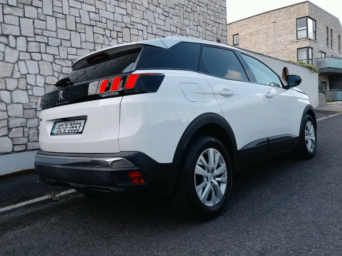 Peugeot 3008 Active 1.5 Blue HDI 130 6.2 4D - Image 3