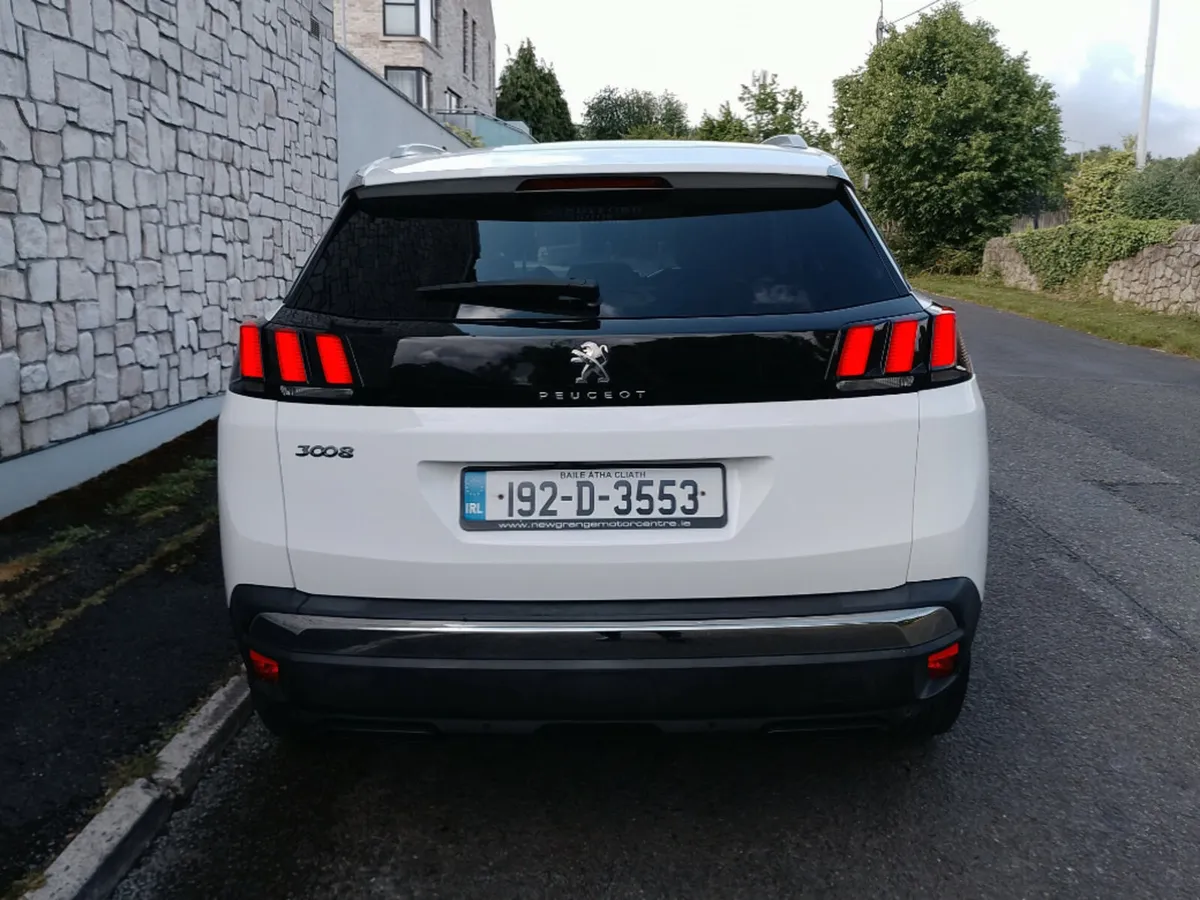 Peugeot 3008 Active 1.5 Blue HDI 130 6.2 4D - Image 4