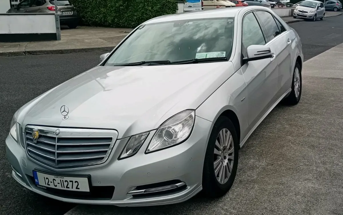 MERCEDES E200 BLUE EFFICIENCY - Image 1