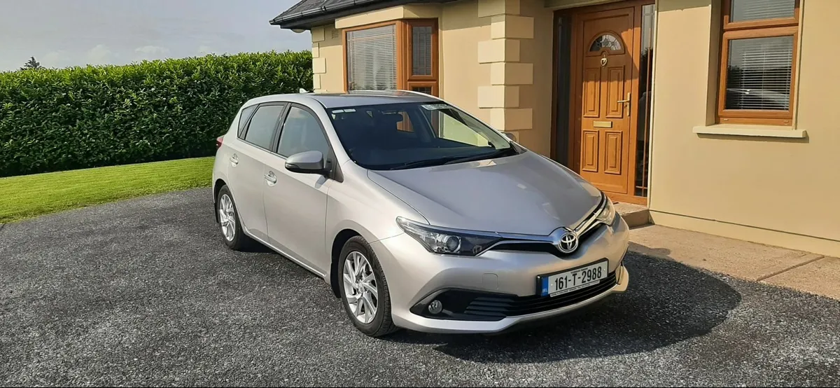 Toyota Auris 2016 - Image 3