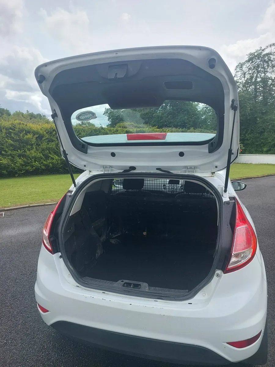 Ford Fiesta Van 2017 - 1.5 Engine - Diesel - Image 2