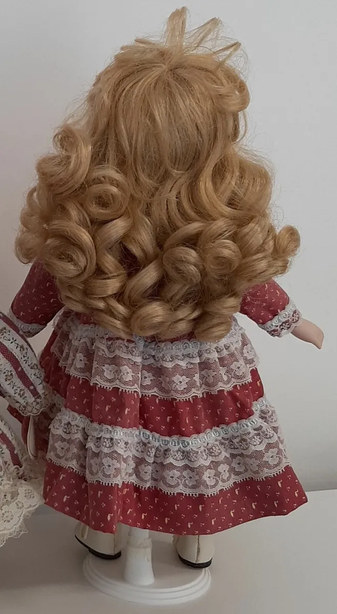 Porcelain doll - Image 4