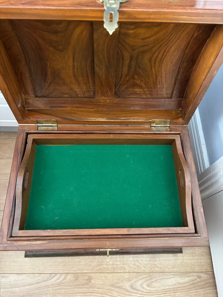 Wooden storage chest - Image 3