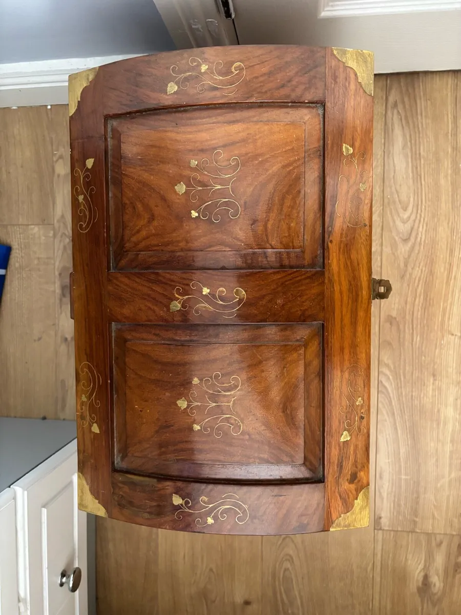 Wooden storage chest - Image 4