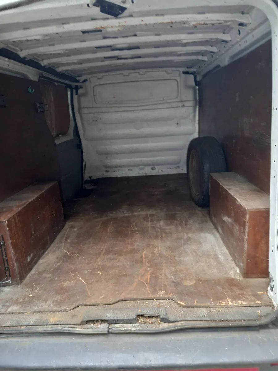 2011 Opel Vivaro 2L Diesel - Image 3