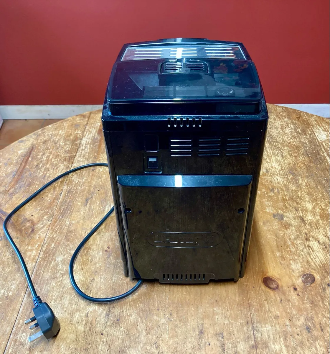 Delonghi Espresso & Cappuccino Machine - Image 3