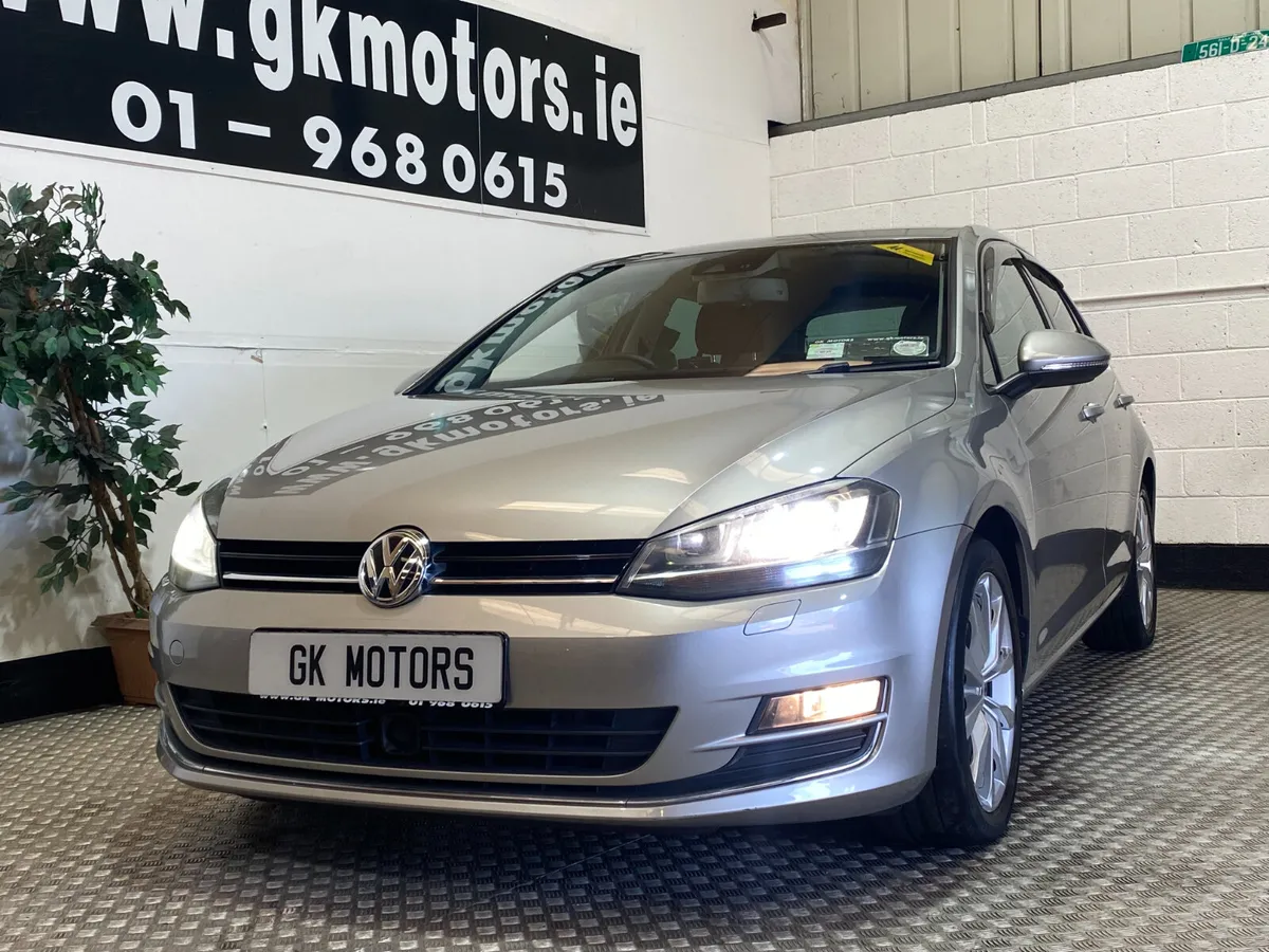 Volkswagen Golf 2013//HIGHLINE AUTOMATIC// - Image 2