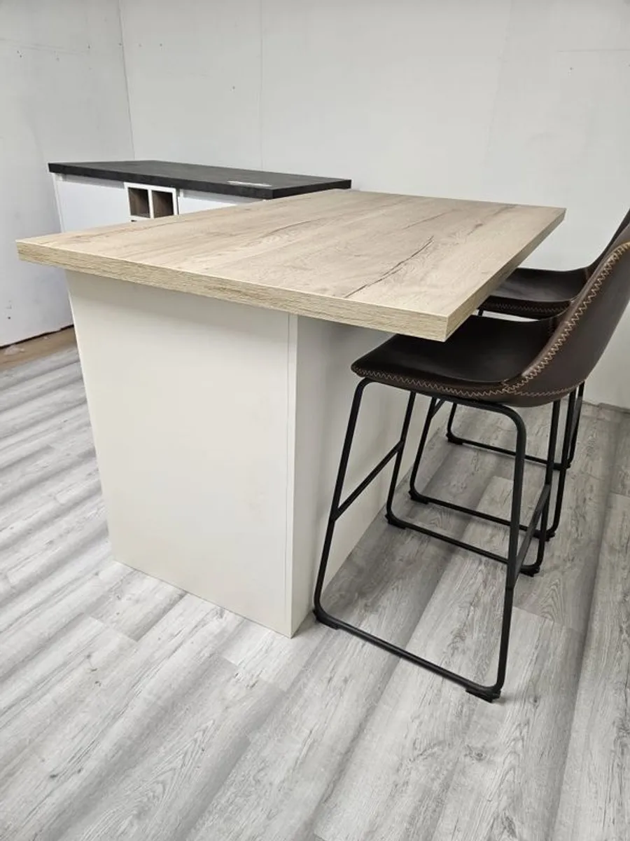 kitchen island - Image 3