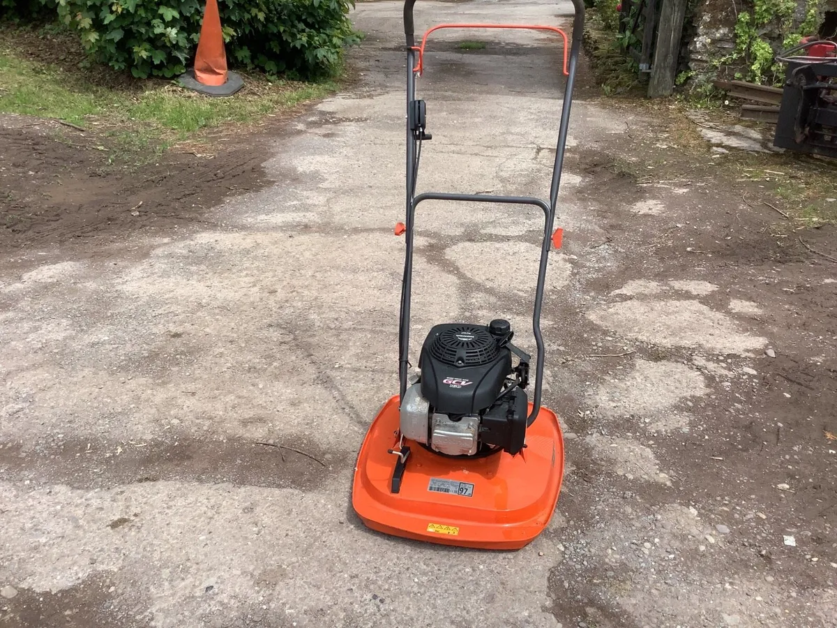 Honda lawnmower - Image 1