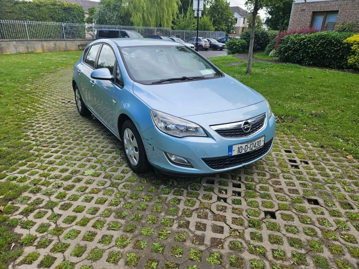 2010 Opel Astra 1.4 PETROL - NEW NCT - Image 3